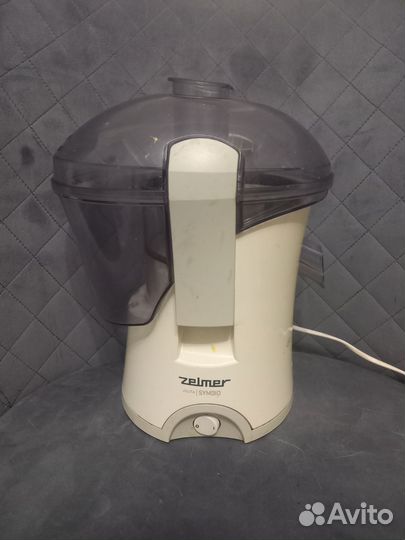 Электрическая соковыжималка zelmer