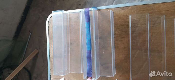 Подставки из оргстекла для лаков, жидкостей