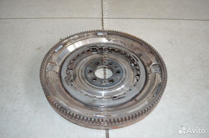 Маховик 1.4 TSI CAV cava cavd Tiguan Golf 6 Touran