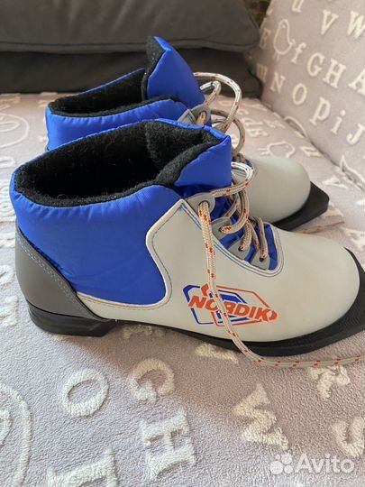 Лыжные ботинки