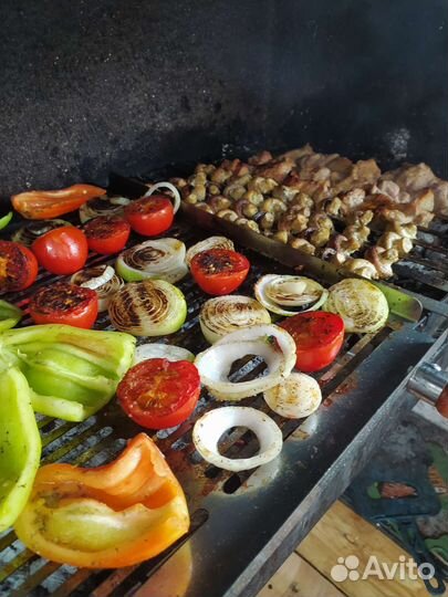 Шаурмист шашлычник, помощник повара