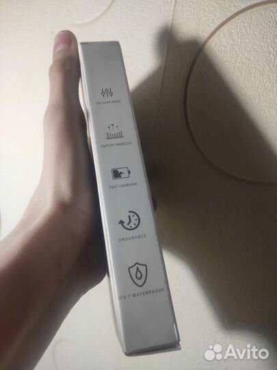 Электрическая зубная щётка