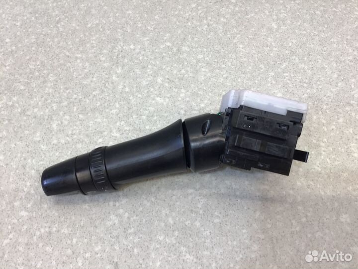 Переключатель поворотов подрулевой Mitsubishi L200