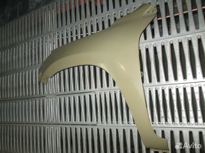 Крыло переднее левое Toyota RAV4 (XA30) 06-10