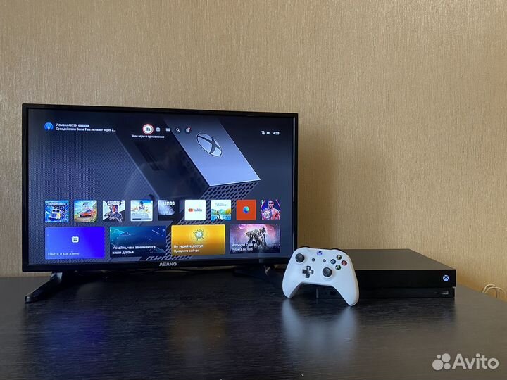 Xbox One X 1tb + коробка + 12 дисков