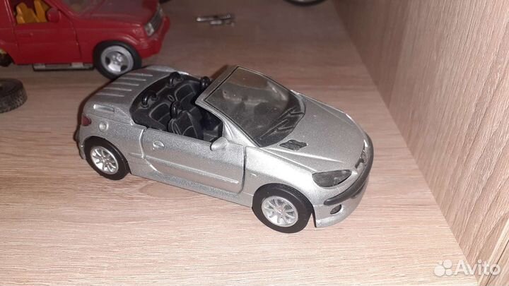 Модели автомобилей 1:32