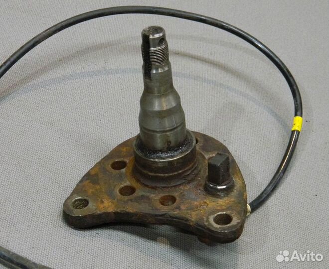 Цапфа задняя Passat b5