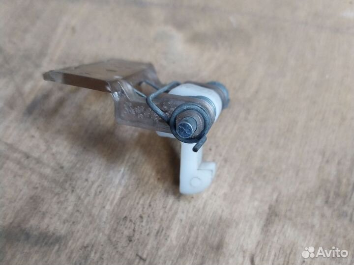 Механизм защелки