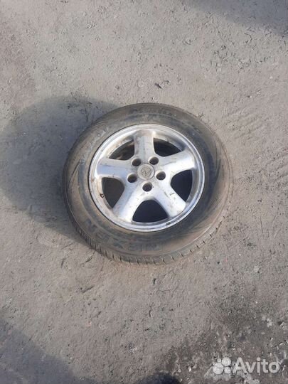 Accelera 651 215/65 R16