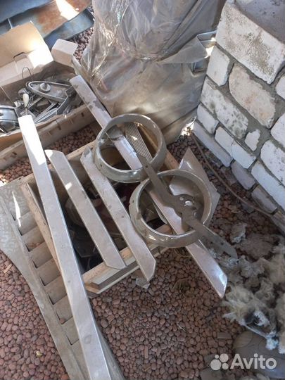 Запчасти на газ 21 волгу и газ 69 кузовщина