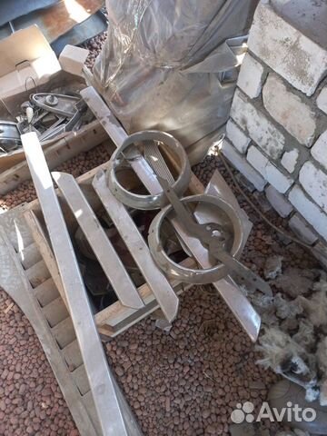 Запчасти на газ 21 волгу и газ 69 кузовщина