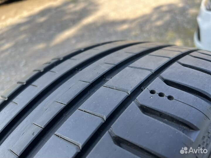 Michelin Pilot Sport 5 235/45 R18 98Y