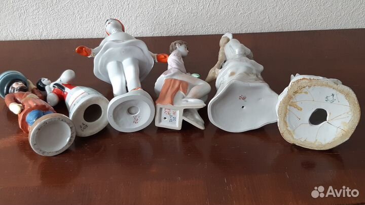 Фарфоровая статуэтка