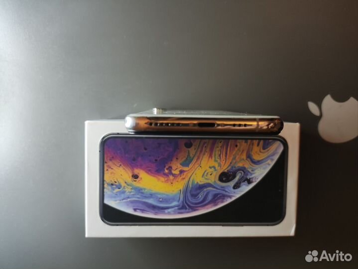 iPhone Xs, 64 ГБ