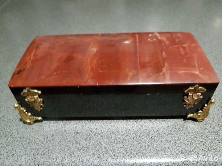 Шкатулка для украшений или денежных купюр