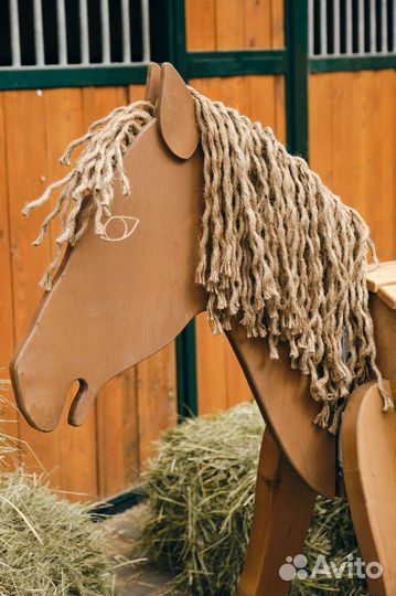 Игровая деревянная лошадка