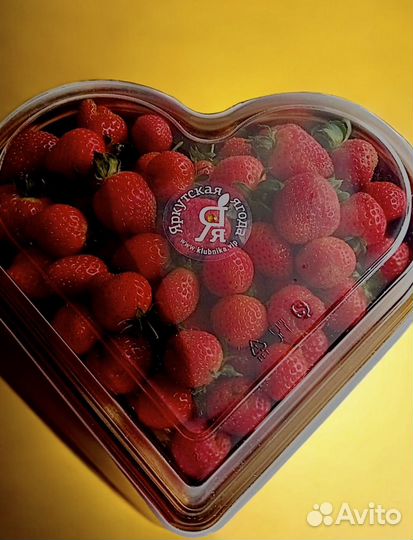 Свежая клубника подарок на День матери