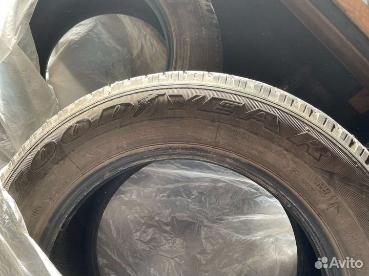 Goodyear Wrangler HP All Weather 235/65 R17