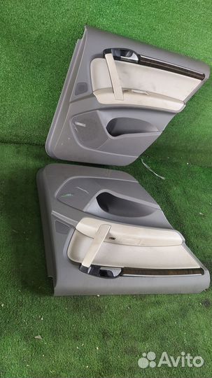 Обшивки дверей пара задние Audi Q7 BAR 2006