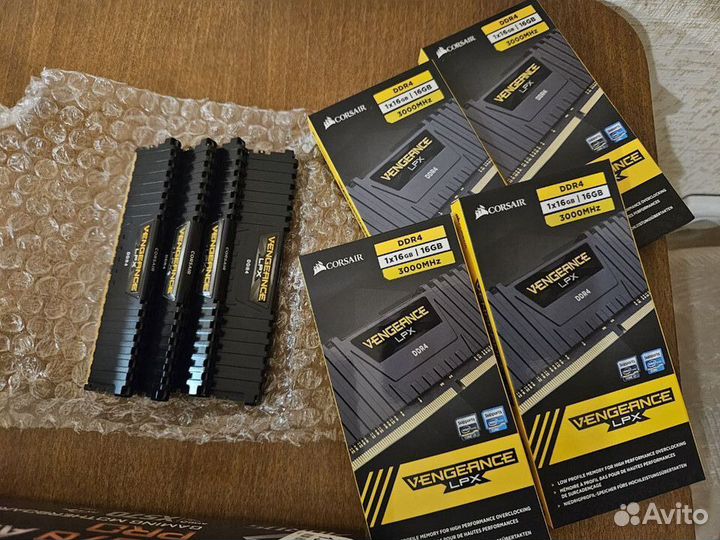 Оперативная память Corsair DDR4 16гб 3000мгц