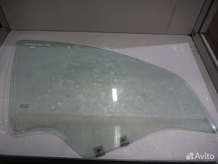 Стекло двери передней правой Renault Sandero (2009
