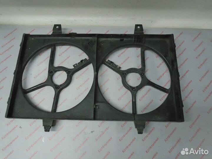 Nissan 21483-WA200 Диффузор вентиляторов