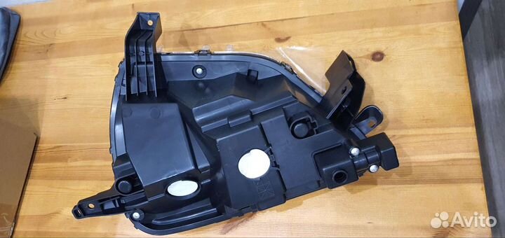 Фара левая противотуманная/поворотник mitsubishi e