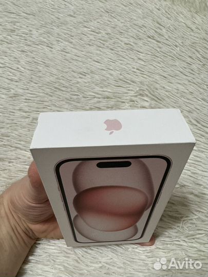 iPhone 15, 256 ГБ