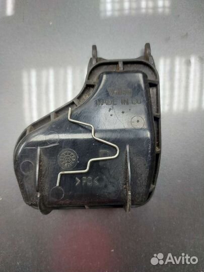 Крышка фары Audi A4 B6 8E