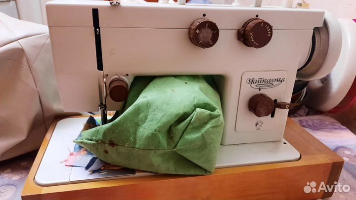 Швейная машина Чайка 143