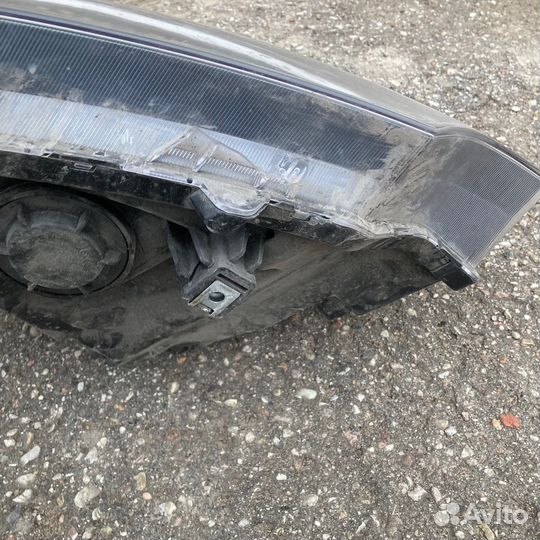 Фара Dongfeng AX7