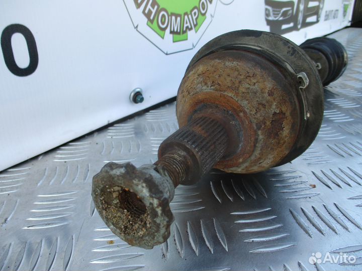 Полуось левая Volkswagen Polo 2010г 1.6 АКПП