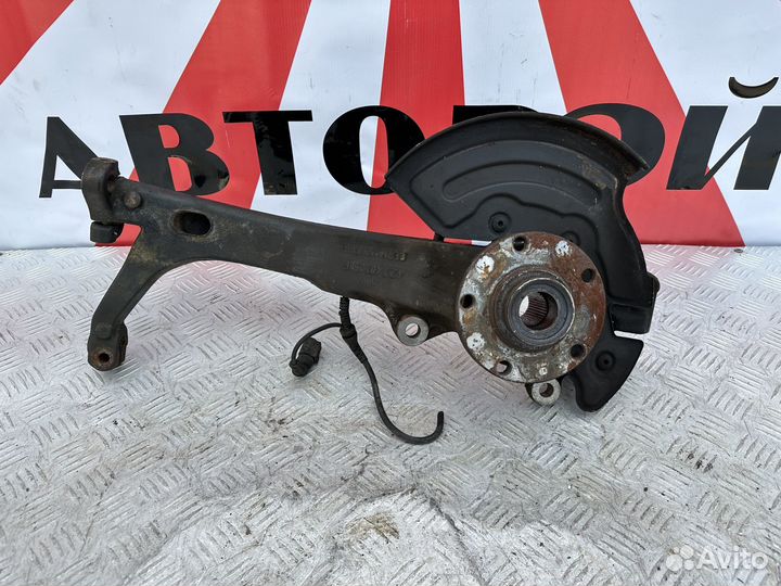 Поворотный кулак передний правый Audi A6 Allroad