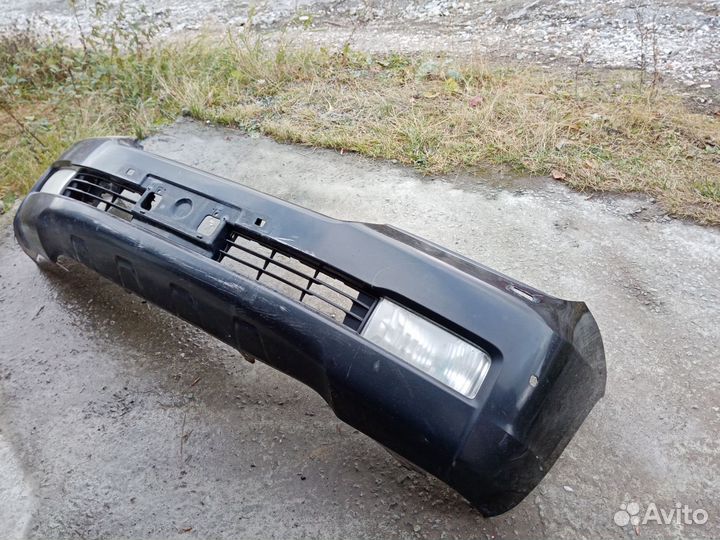 Бампер передний Toyota LC200