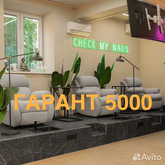 Мастер маникюра и педикюра в салон Soda Nails