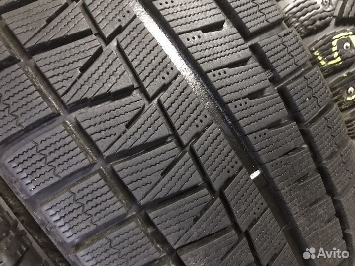 Bridgestone Blizzak Revo GZ 215/55 R17