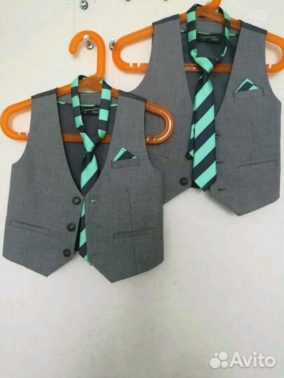 Жилеты с галстуком и рубашкой next