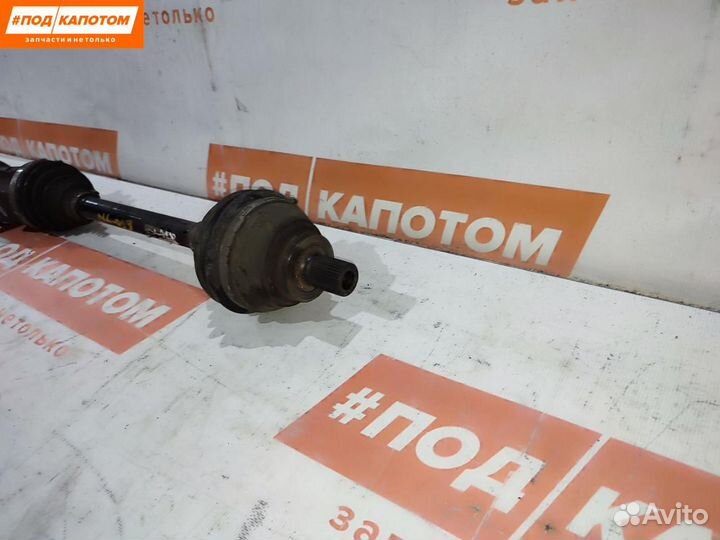 Привод перед. прав. Volkswagen Tiguan 2010