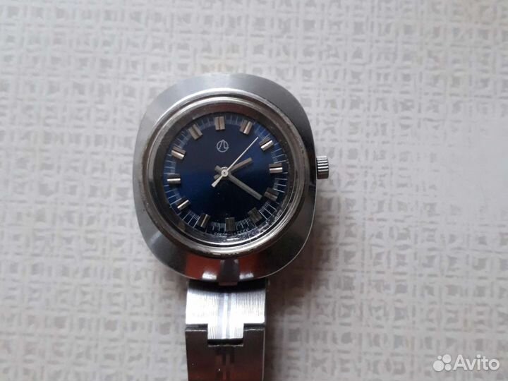 Часы советские