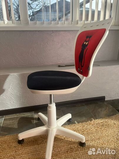 Детский стол и стул для школьника