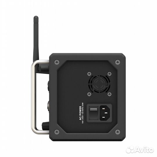 Рэковый микшер Behringer XR18