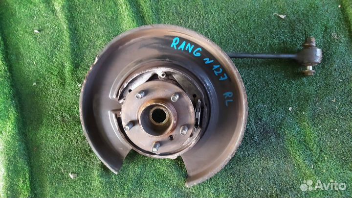 Кулак задний левый Land Rover Range Rover vogue