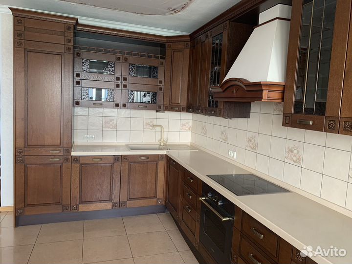 Кухонный гарнитур угловой бу с техникой