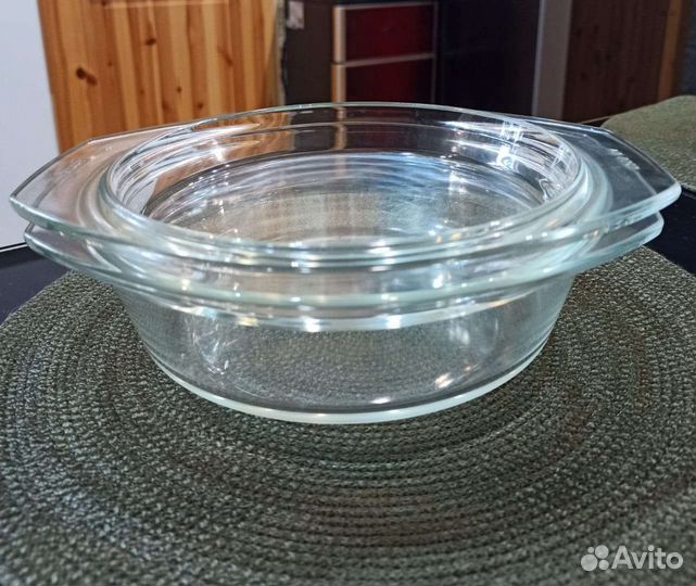 Стеклянная кастрюля