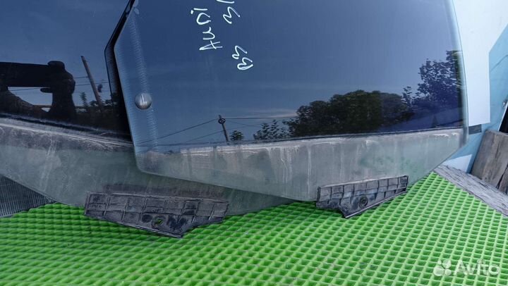 Стекло заднее Audi 80 B3