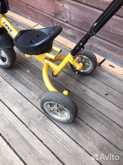 Трехколесный велосипед