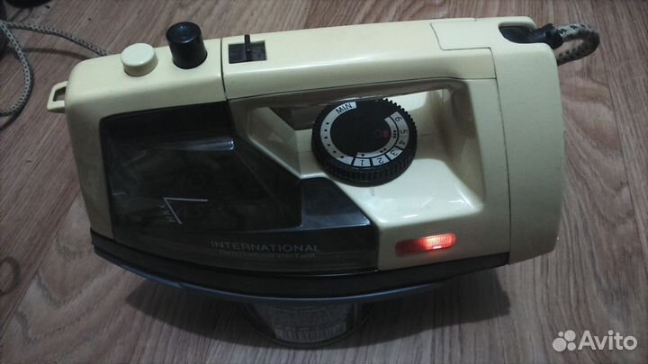 Утюг паровой international