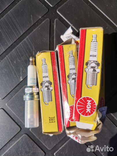 Свечи зажигания ngk zfr6T11G