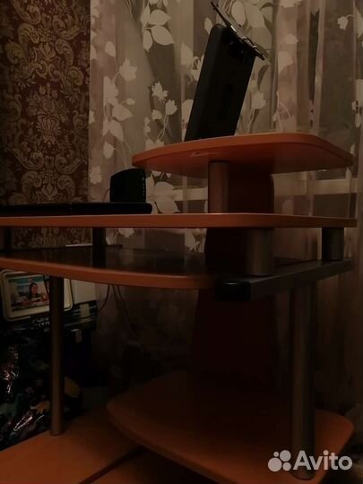 Стол компьютерный разборный на колесиках