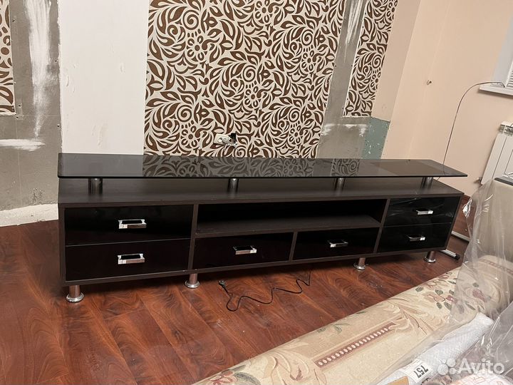 Тумба под телевизор